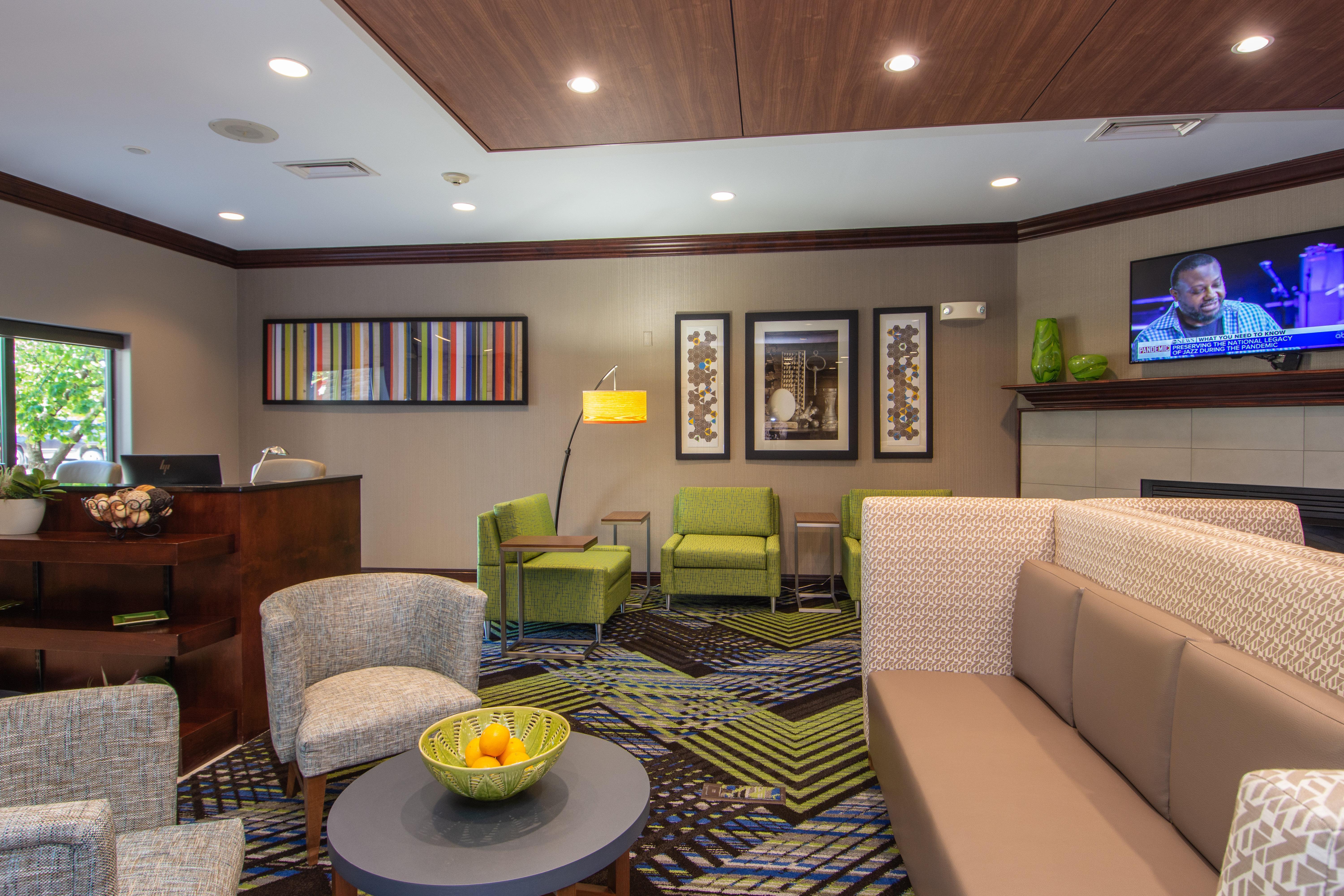 Holiday Inn Express And Suites Springfield Medical District By Ihg Kültér fotó