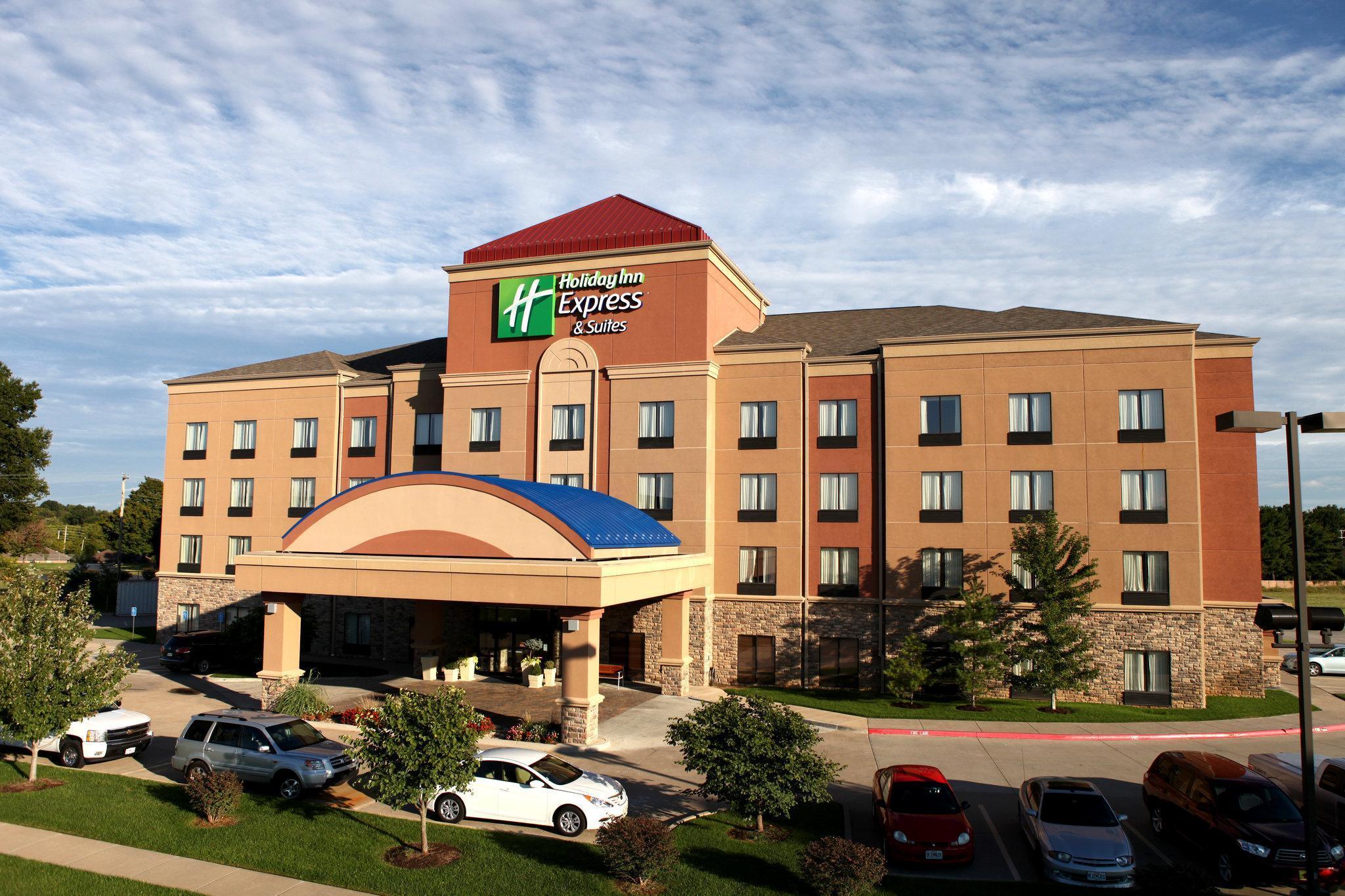 Holiday Inn Express And Suites Springfield Medical District By Ihg Kültér fotó